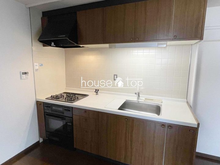 HACHIBUSE鳴尾のキッチン