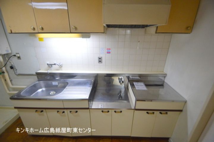 広島県広島市中区国泰寺町1(マンション)の賃貸物件のキッチン
