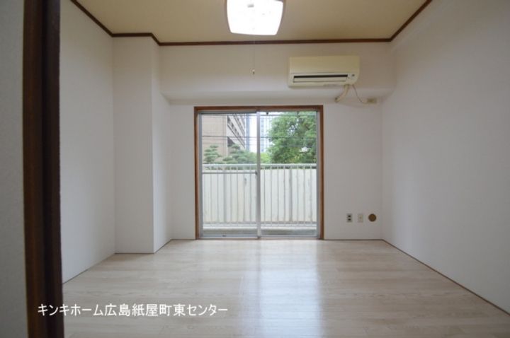 広島県広島市中区国泰寺町1(マンション)の賃貸物件の居間