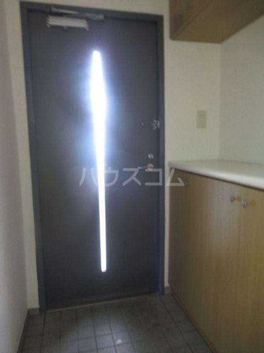ファミールヴィラ多摩の玄関