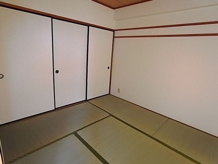 岐阜県岐阜市福光東2(マンション)の賃貸物件の居間