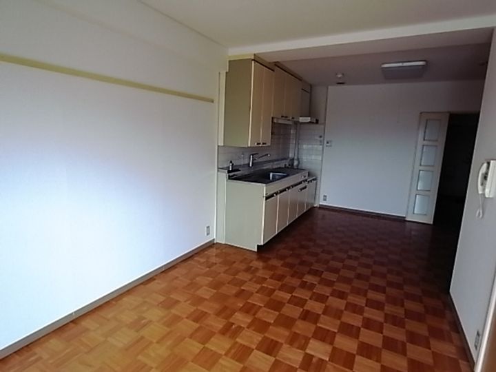 岐阜県岐阜市福光東2(マンション)の賃貸物件の居間