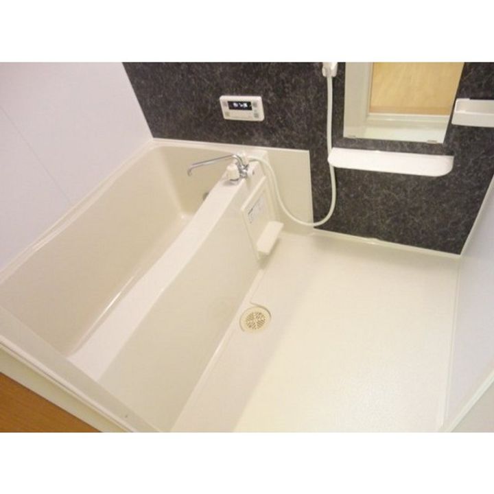 メゾンエクレールの風呂