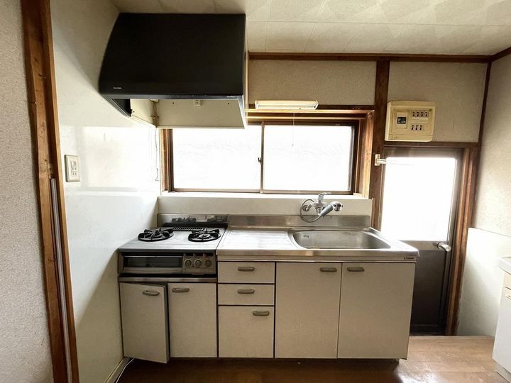 愛媛県新居浜市沢津町3(一戸建)の賃貸物件のキッチン