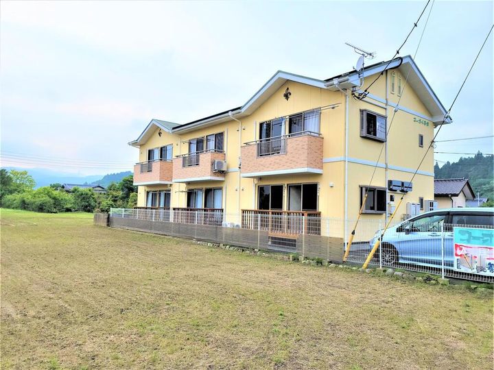 コーポくるまの外観