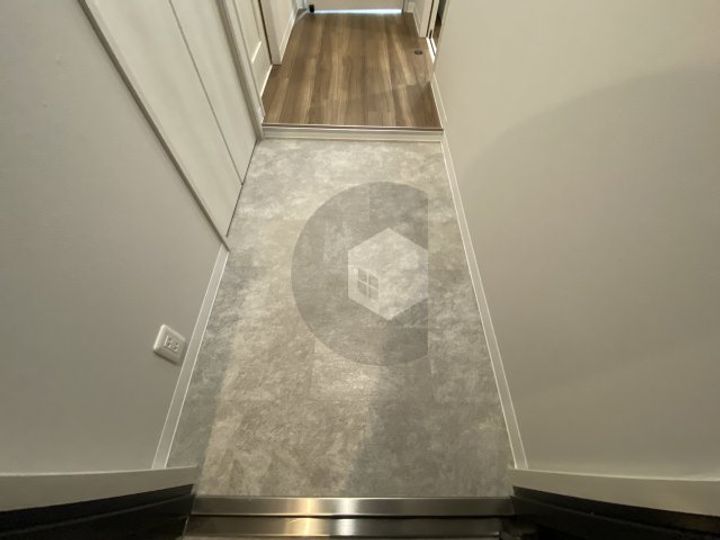 東祥グレイス菱屋西の玄関