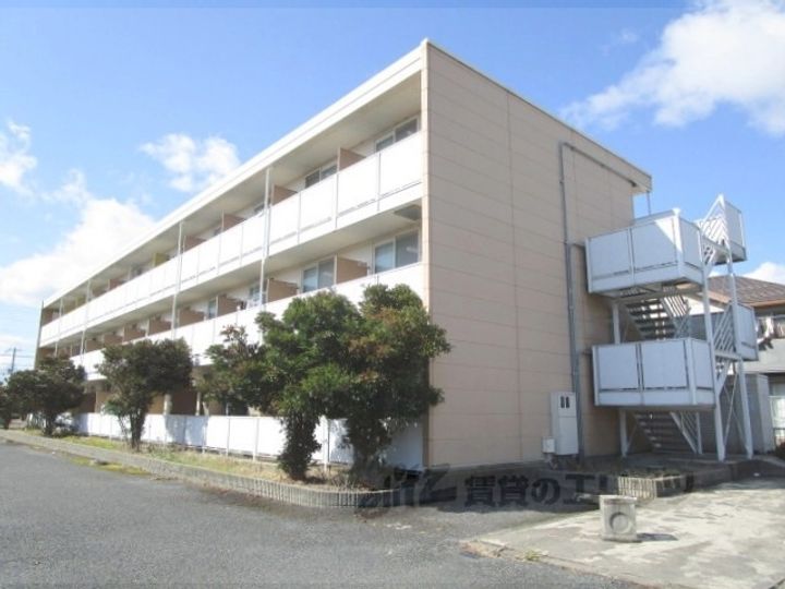 レオパレスESPOIRの外観