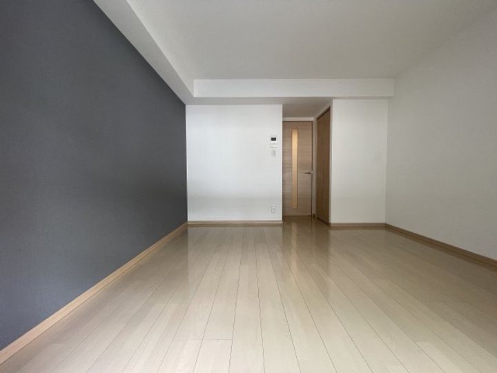 ラージヒル神戸駅西の居間