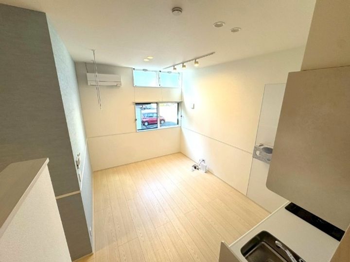 スマイシアAPARTMENT西條町の居間