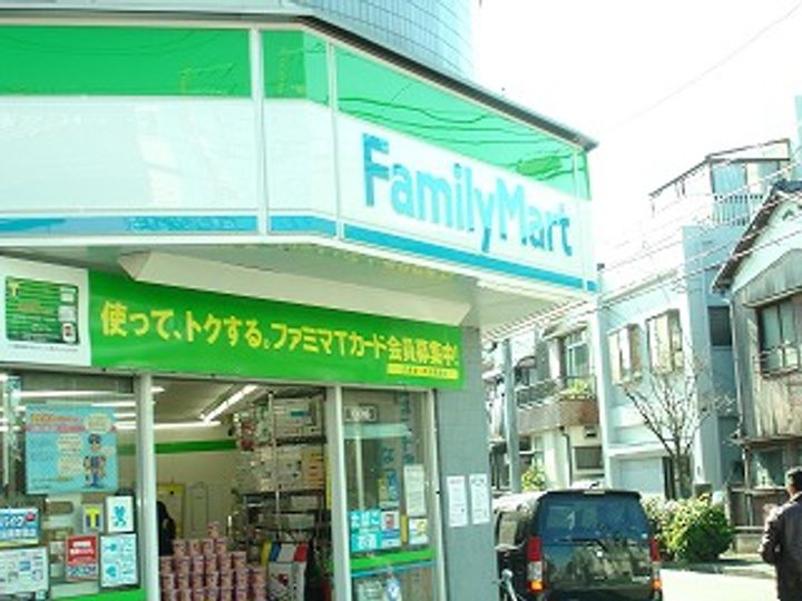 カーサ・フローラルの周辺