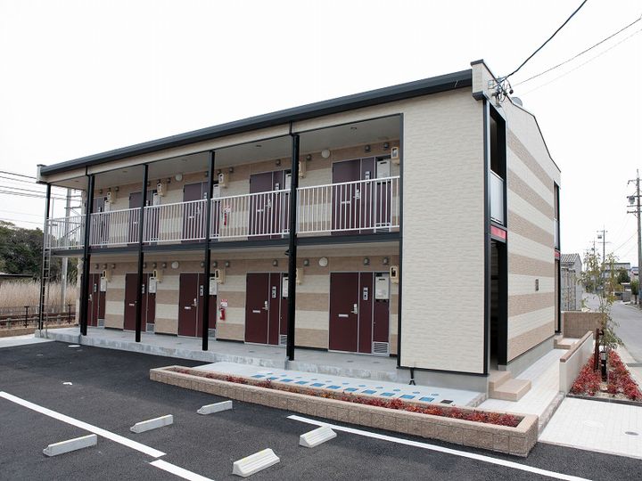 レオパレス常滑北の外観