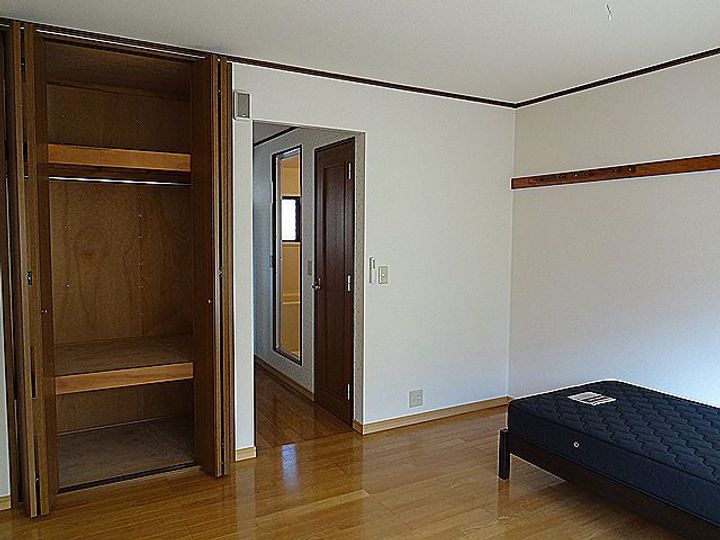 静岡県三島市幸原町1(アパート)の賃貸物件の居間