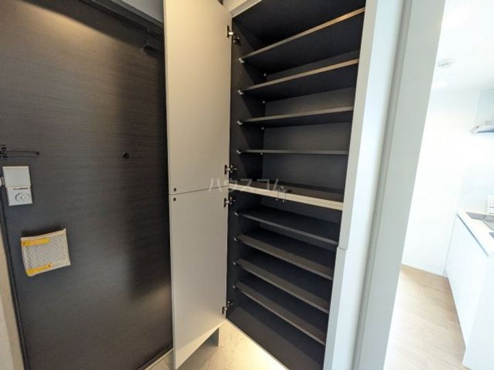 Skuld墨田緑の内装