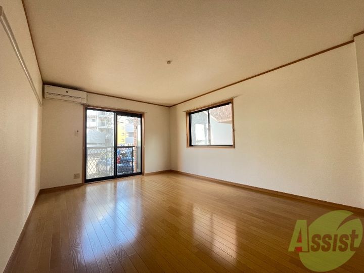 ラフィーネ泉中央の居間