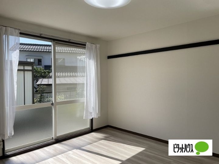 フレグランスウェストAの居間