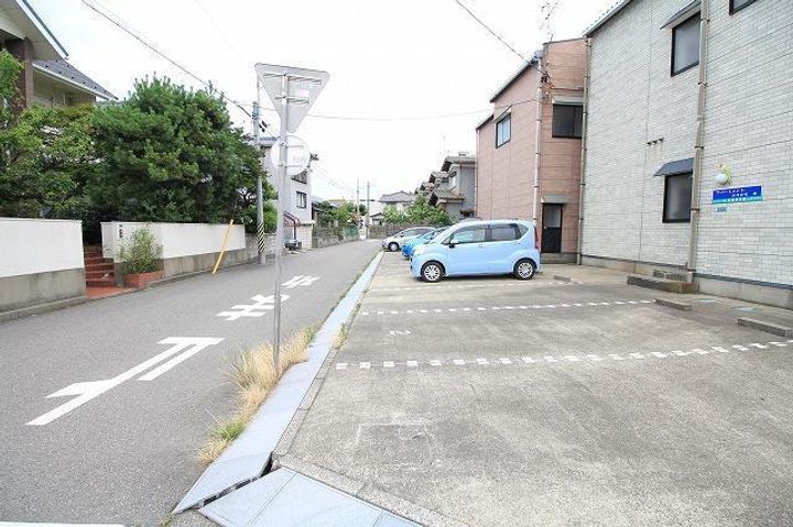 アパートメント・エコルセの地図