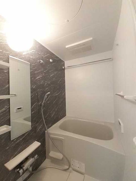 エスティーヌフジCの風呂