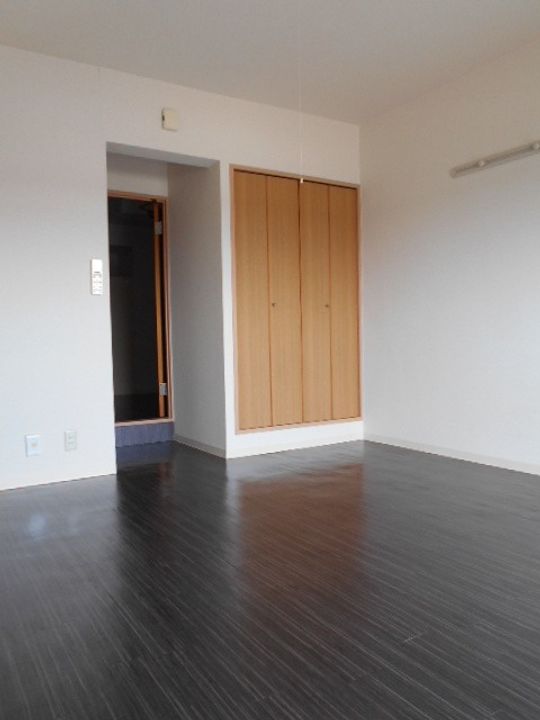 静岡県浜松市中央区三方原町(マンション)の賃貸物件の居間