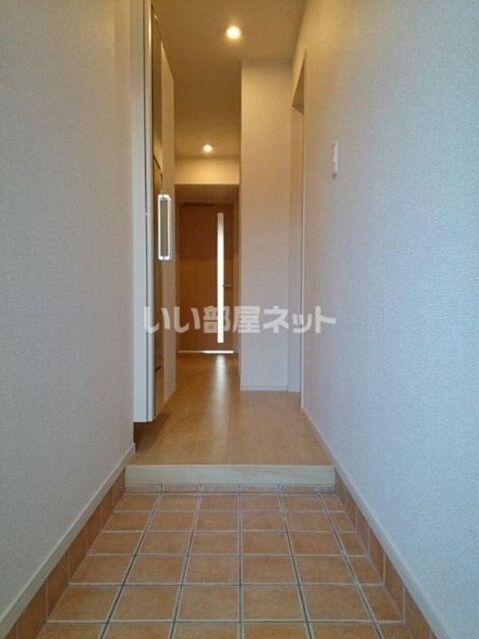 コンフォルト増楽Bの玄関