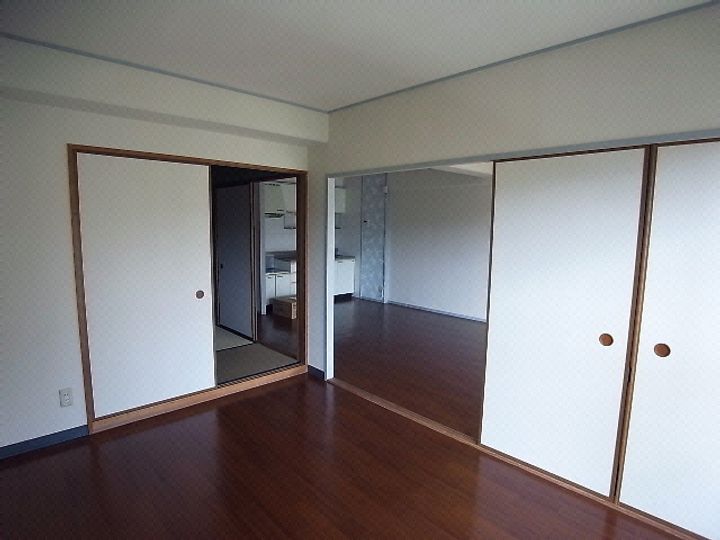 岐阜県各務原市蘇原申子町1(マンション)の賃貸物件の居間