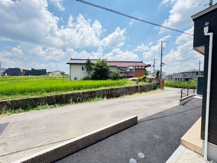 Hale ELUEKOのその他画像