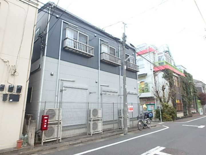 ピア仲町の外観