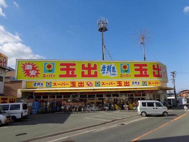 キャンパニュールBの周辺