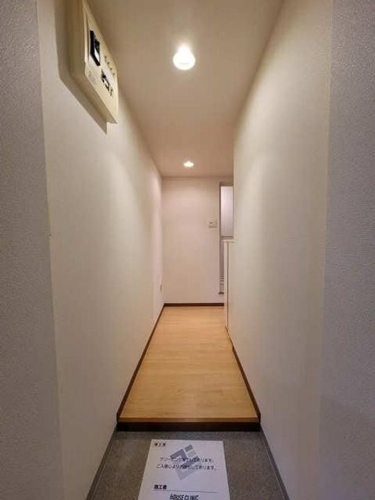 b’CASA TSURUMIの玄関