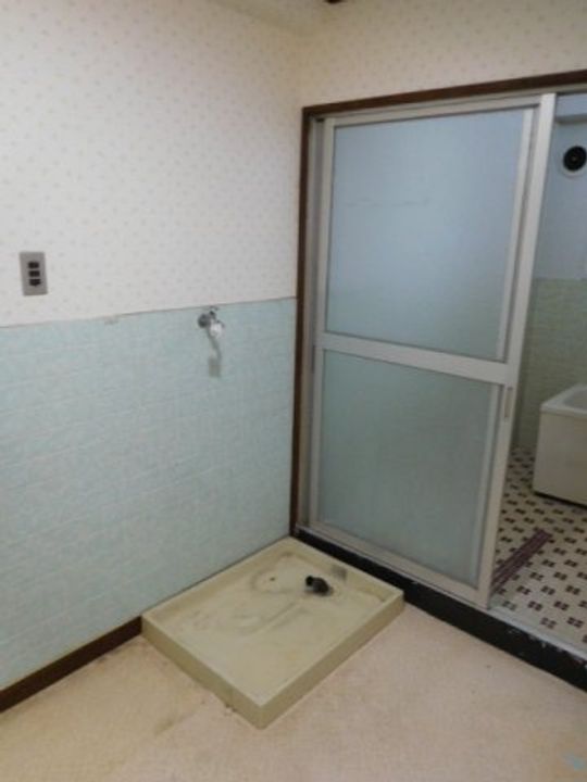 宝物産ビルの内装