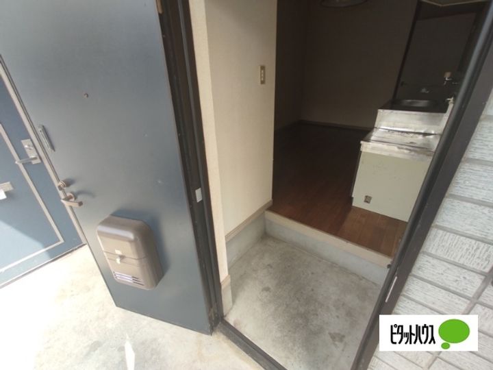 アネックス21福富1の玄関