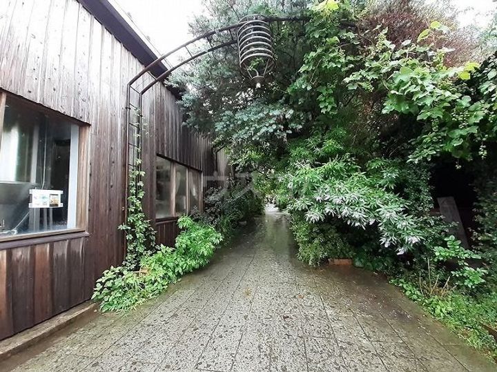 さねさしの家東棟の周辺