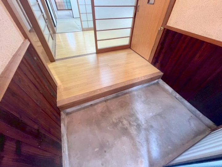 奈良県奈良市勝南院町(一戸建)の賃貸物件の玄関