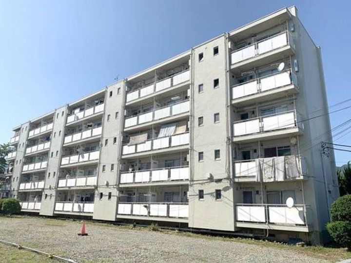 ビレッジハウス戸川1号棟の外観