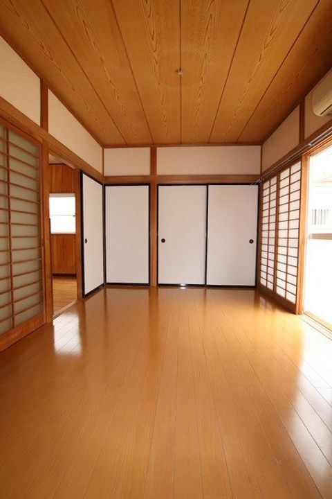 山梨県甲府市大里町(一戸建)の賃貸物件の居間