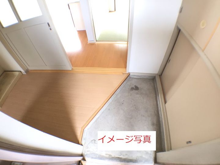 鹿児島県出水市武本(マンション)の賃貸物件の玄関