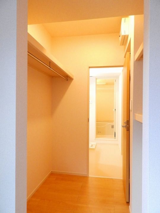 シャルールの内装