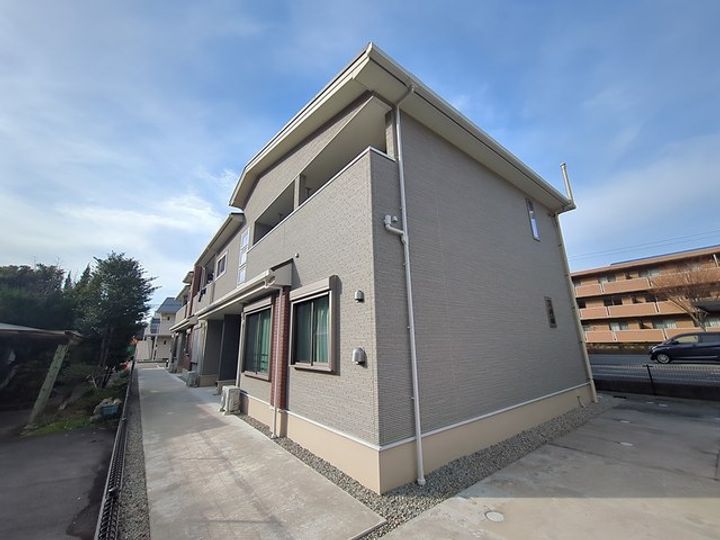 シャルールの外観