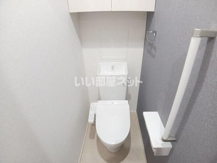 アルバ 涼の内装