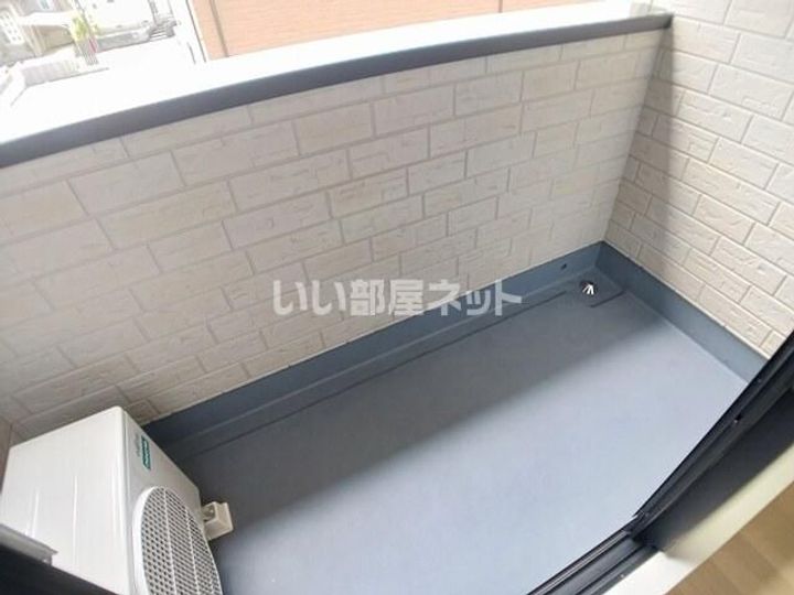 アルバ 涼の内装