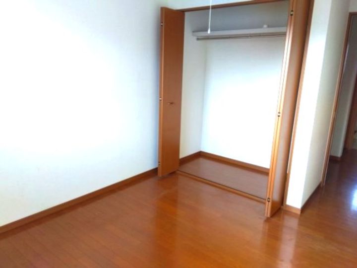 メイプルコーポ錦見の内装