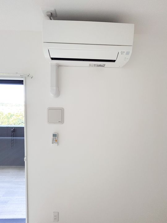 LIBTH原水の内装