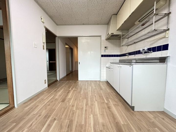 大阪府高槻市深沢町1(マンション)の賃貸物件の居間