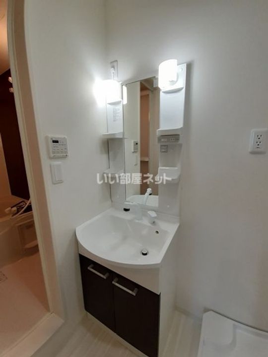 フジパレス浜寺諏訪森東II番館の内装