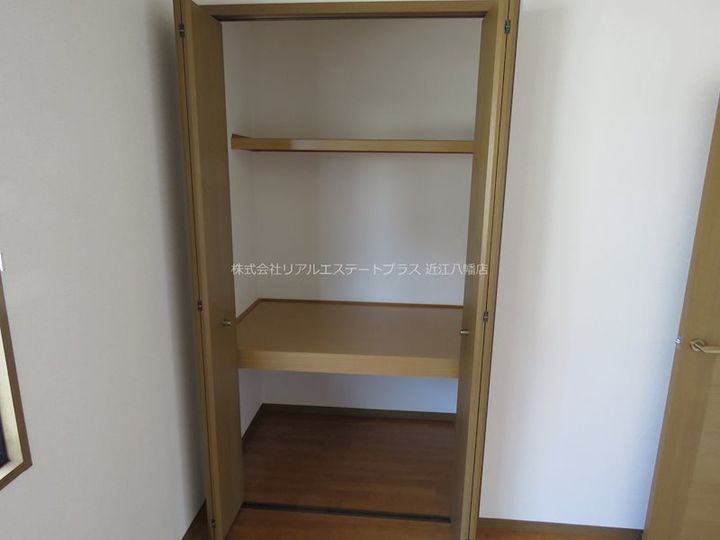 ロイヤルシャトーH棟の内装
