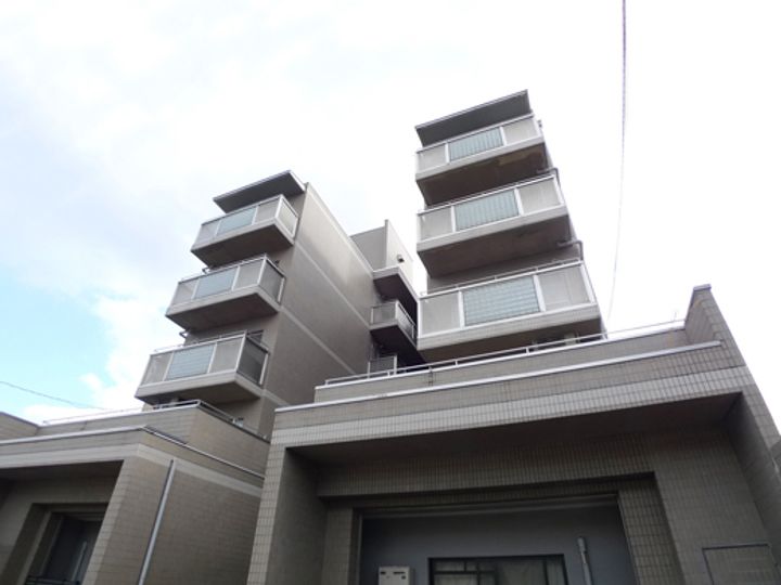 京都府京都市右京区西院清水町(マンション)の賃貸物件の外観