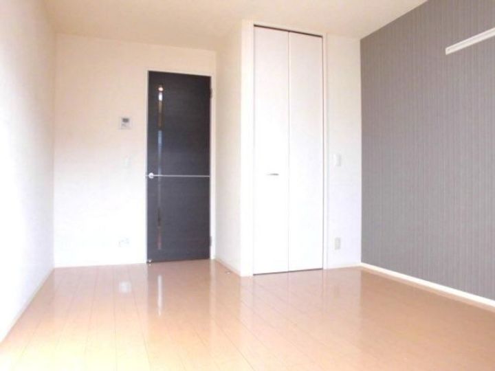 埼玉県三郷市中央1(アパート)の賃貸物件の居間