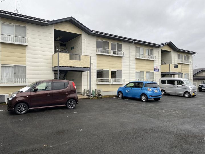 ハイツ東青田の外観