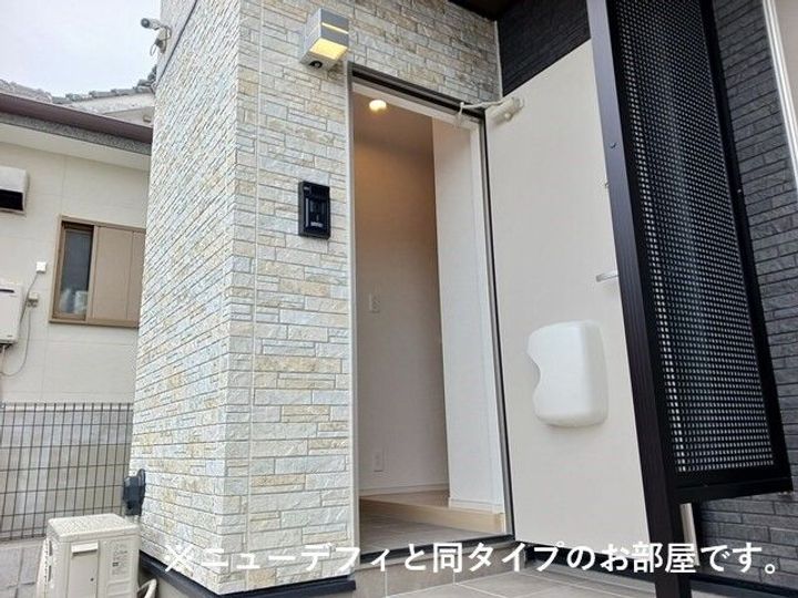 滋賀県甲賀市水口町名坂(アパート)の賃貸物件の玄関