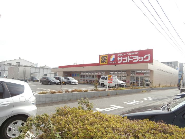 ブランドール壱番館の周辺
