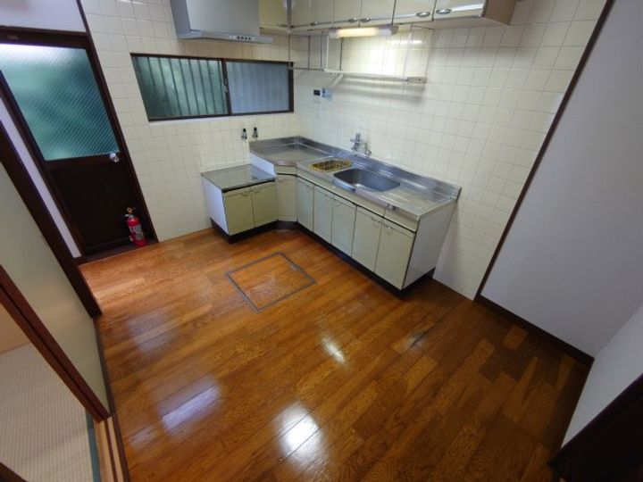 兵庫県川西市鴬が丘(一戸建)の賃貸物件の居間